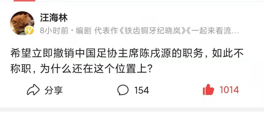 通过数字特效模拟热带丛林中远古动物的吼叫声,不仅音效让人声临其境,呼吸、眨眼、奔跑、示威...每个细节都仿若恐龙重生,带来前所未有的视觉冲击,将观众一秒带入“侏罗纪”时代